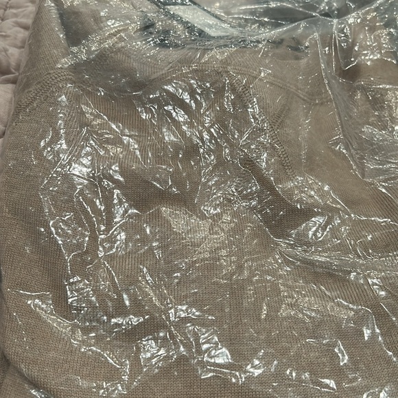 7 For All Mankind Merino Crewneck, Style# 7MC08K06, Size L & XL Beige - Picture 7 of 8